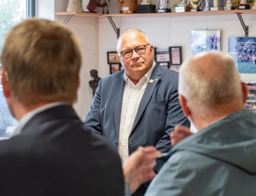 Sportplatz Neuenkamp: Besuch von Josef Hovenjürgen