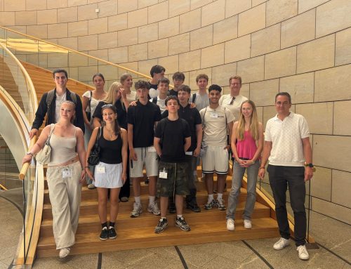Geopolitik-Kurs des Leibniz-Gymnasiums Remscheid zu Gast bei Jens Nettekoven