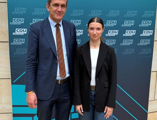 An der Seite des CDU-Landtagsabgeordneten Jens Nettekoven